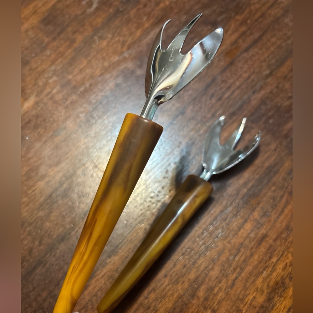 Vintage Bakelite Handle Butterscotch Swirl Clawed Ice Tongs Bar Tool 7" MCM Era - Picture 5 of 5